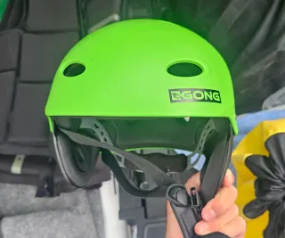 Casco wingfoil kitesurf kayak windsurf