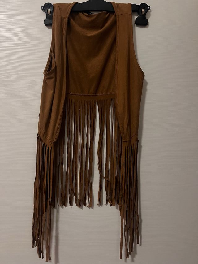 Gilet in camoscio con frange