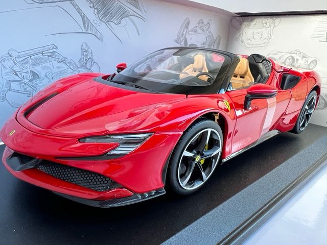 Ferrari SF90 Spider 1:18 Bburago