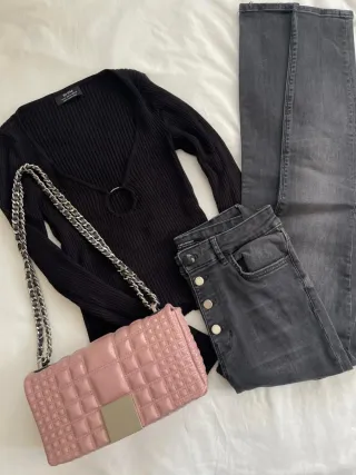 Pantalón Zara Gris Tiro Alto Botones Slim Fit