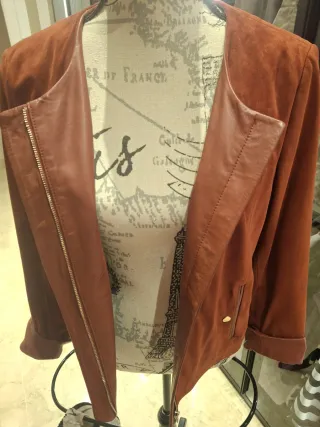 Cazadora ante Massimo Dutti