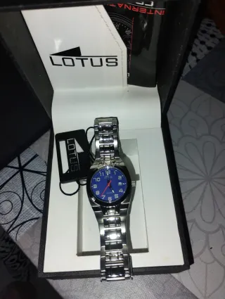 Reloj Lotus Azul y Plateado mujer