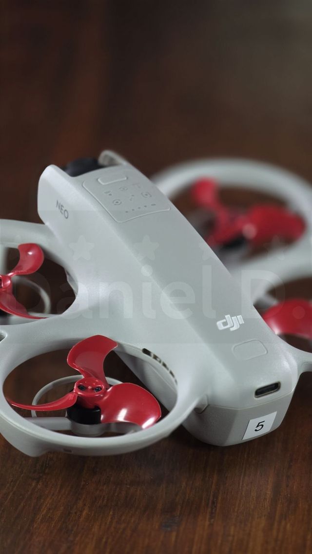 Dron DJI Neo come nuovo