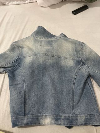 Chaqueta tejana YD con encaje blanco