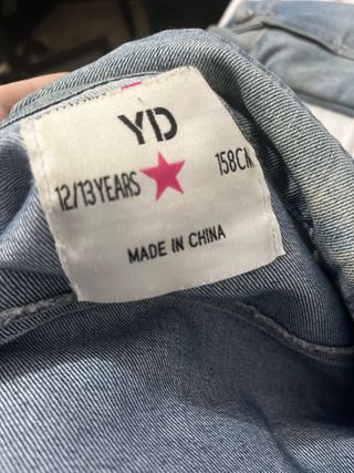 Chaqueta tejana YD con encaje blanco