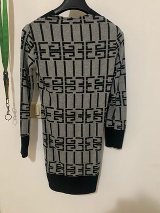 Vestitino aderente fantasia geometrica