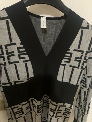 Vestitino aderente fantasia geometrica