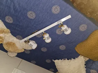 Lámpara lineal 3 focos