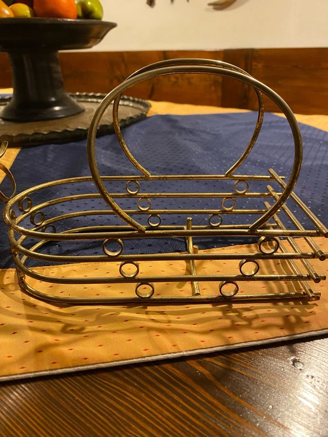 Portabottiglie in metallo argentato