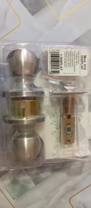 Chapa de puerta sin uso