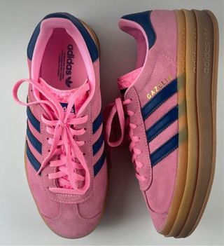 Adidas rosas y azules