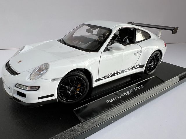 Porsche 911 GT3 RS 2010 Welly 1:18