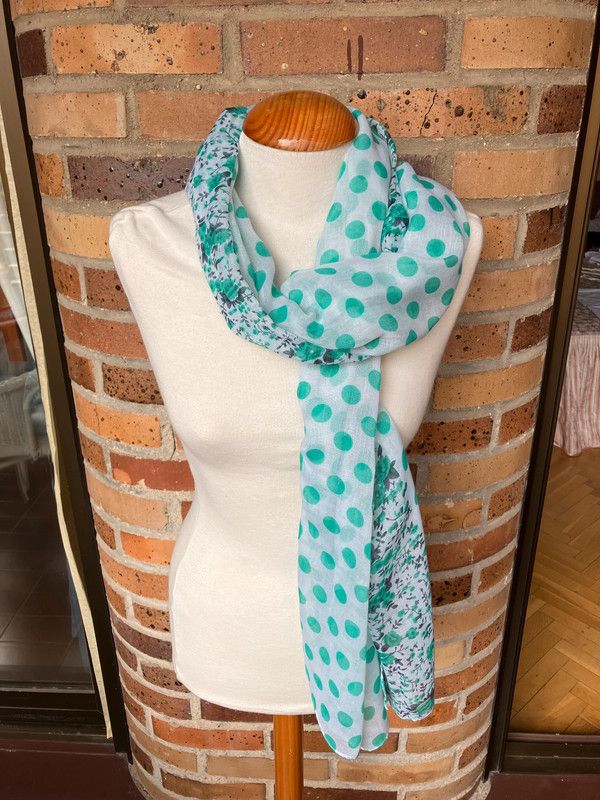 Fular mujer lunares verde agua y blanco