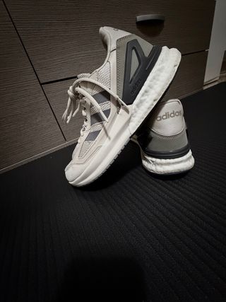 Scarpe Adidas uomo grigie e bianche