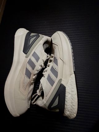 Scarpe Adidas uomo grigie e bianche