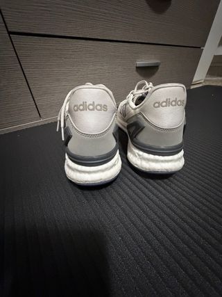 Scarpe Adidas uomo grigie e bianche