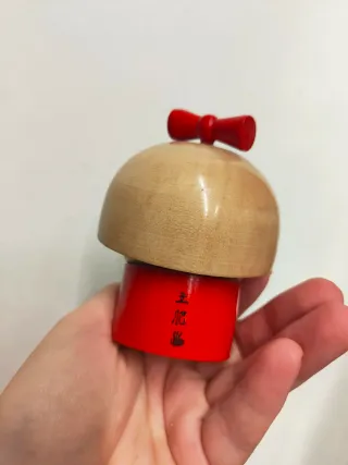 Bambola Kokeshi Giapponese
