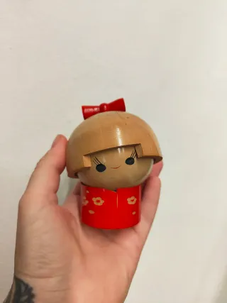 Bambola Kokeshi Giapponese