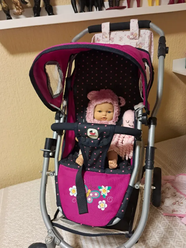 Carro de muñecas y accesorios