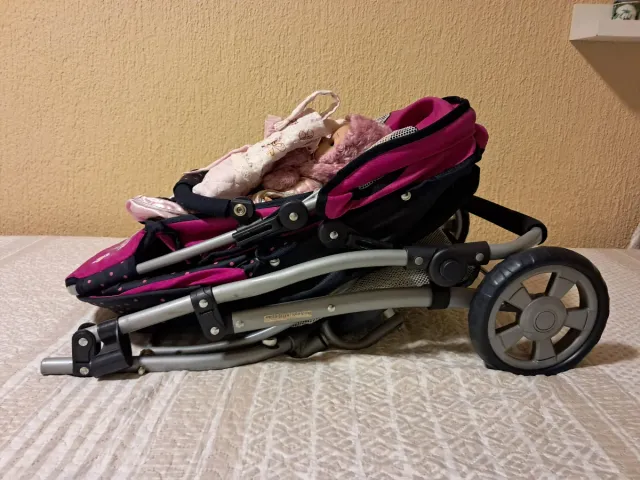 Carro de muñecas y accesorios