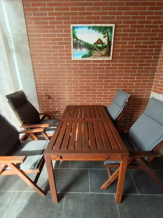 Mesa con 4 Sillas madera para terraza o jardin