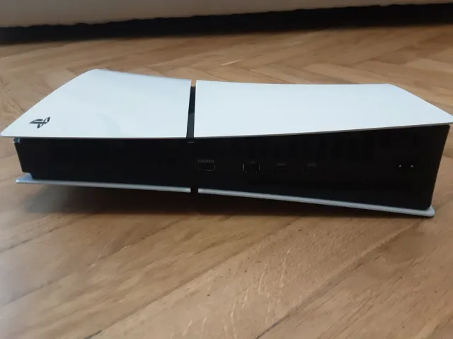 PlayStation 5 Digital Edition + 2 Controller