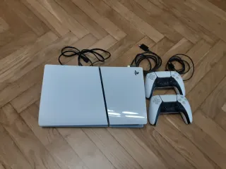 PlayStation 5 Digital Edition + 2 Controller