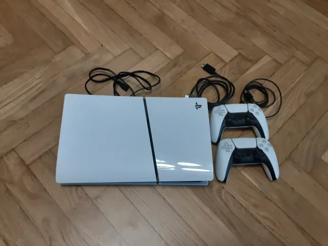 PlayStation 5 Digital Edition + 2 Controller