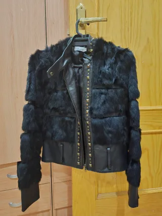 Cazadora Piel Negra Talla S, sin cinturon