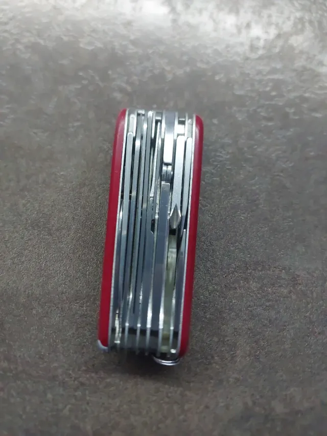 Coltellino Svizzero Victorinox Rosso