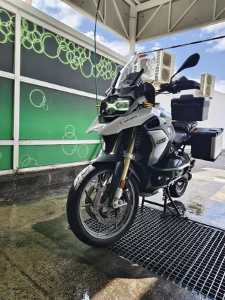 BMW 1250 GS, con garantía oficial BMW.