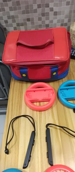 Lote Nintendo Switch Azul y Amarillo con juegos