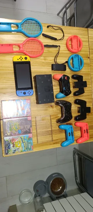 Lote Nintendo Switch Azul y Amarillo con juegos