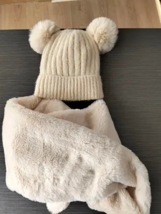 Conjunto gorro y bufanda de SPRINGFIELD - SIN USAR