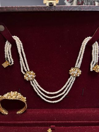 Aderezo de fallera oro y perlas