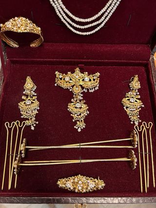 Aderezo de fallera oro y perlas