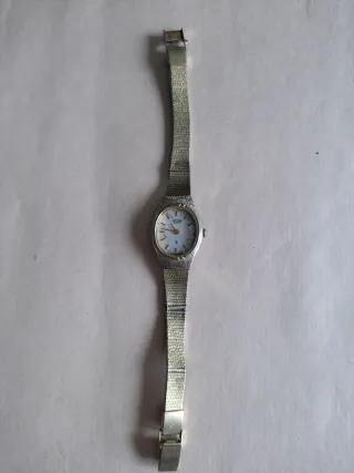 Reloj Seiko Plata y Blanco