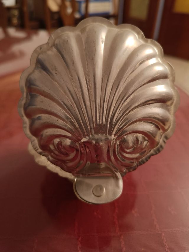 Concha y figura de Santiago