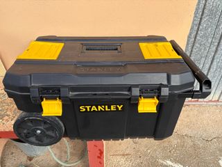 Caja de herramientas Stanley con ruedas