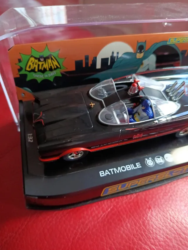 Coche Scalextric Batmobile