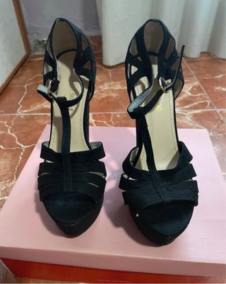 Sandalias de tacón negras