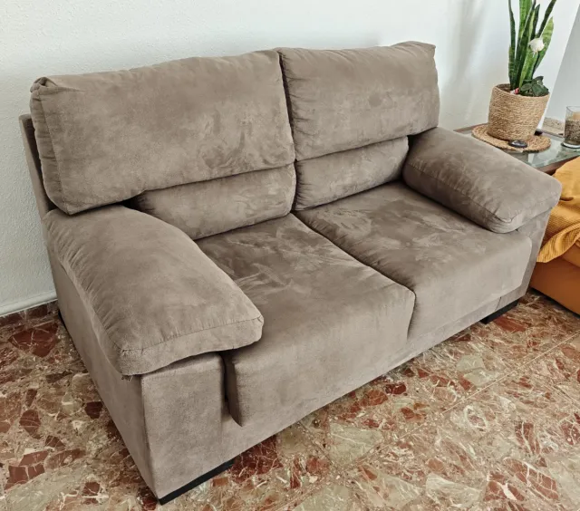 Sofá 2 lugares bege/marrom pouco uso