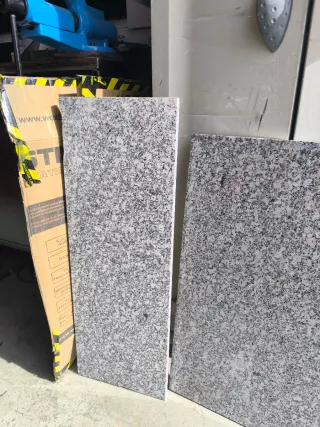 Tableros de granito gris