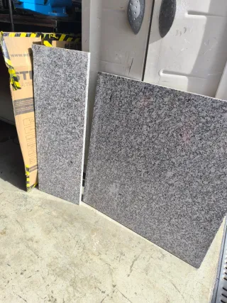 Tableros de granito gris