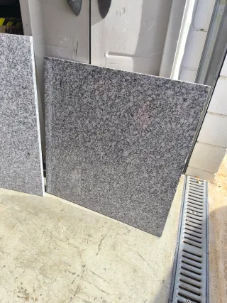 Tableros de granito gris
