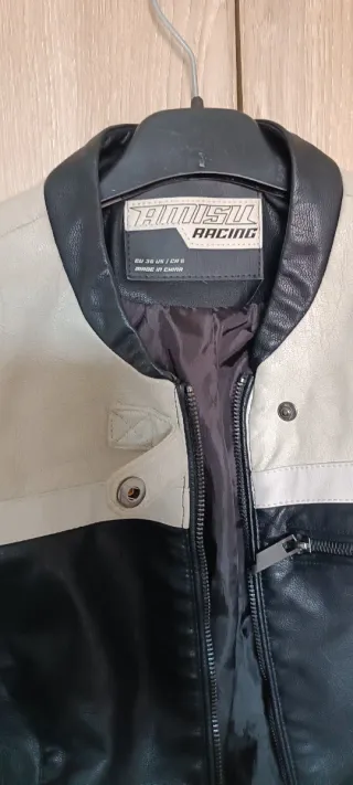 Cazadora Dainese Negra y Blanca
