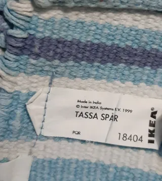 Tappeto Ikea a strisce blu