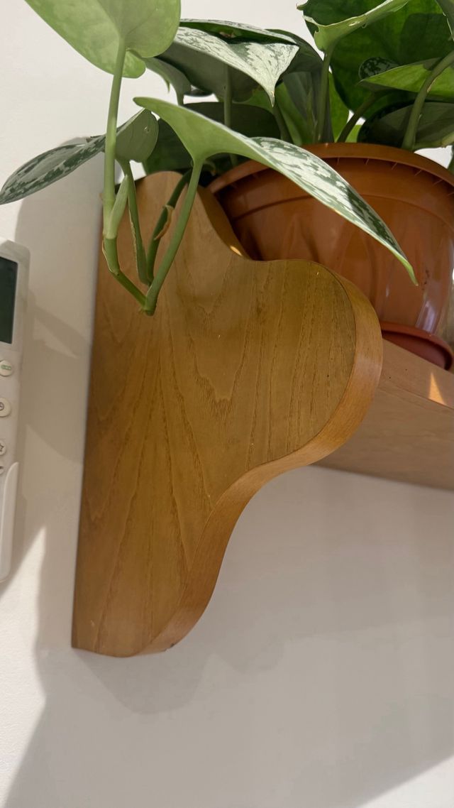 Estantería vintage de madera maciza