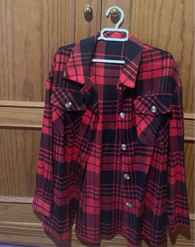 Sobrecamisa cuadros roja y negra