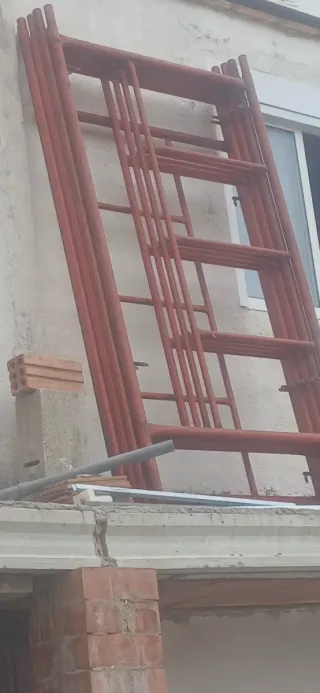 Andamio completos metálico rojo Nuevos de 03 y 04